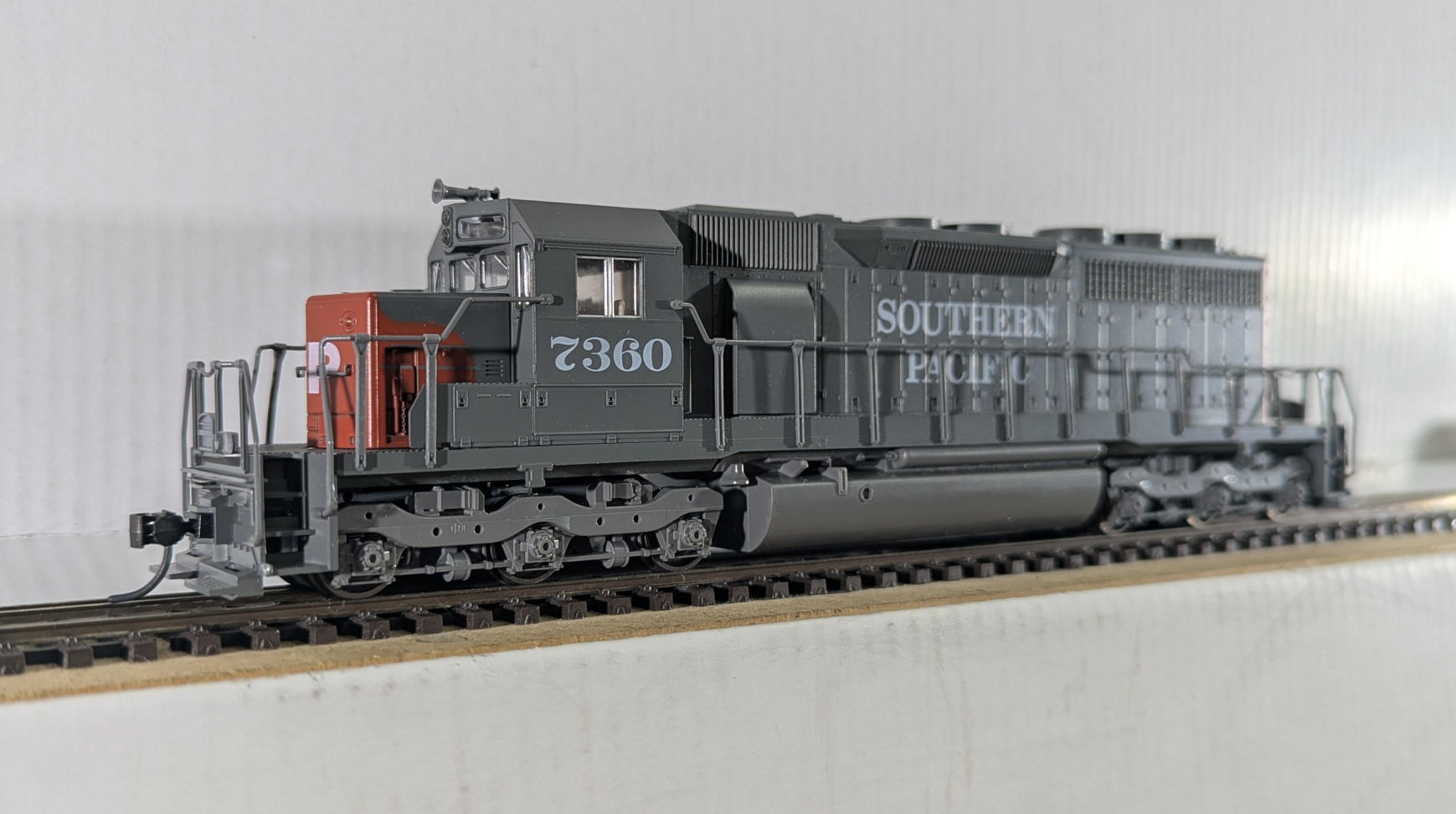 LD Kato SD40 - H0 (1:87)