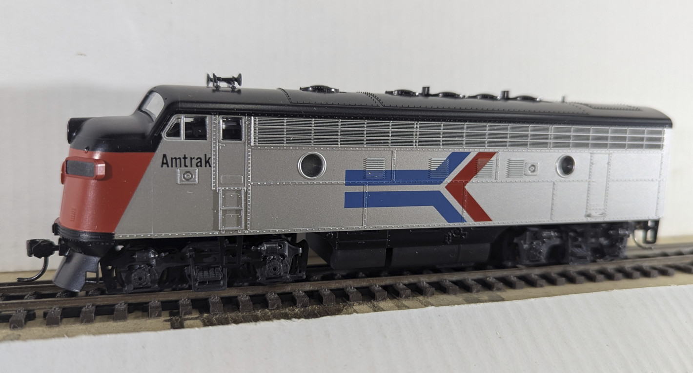 LD Stewart - F3 A y B Amtrak - H0 (1:87)
